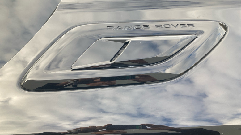 Land Rover Range Rover Sport 3.0 D300 HSE Dynamic Black 5dr Auto Diesel Estate